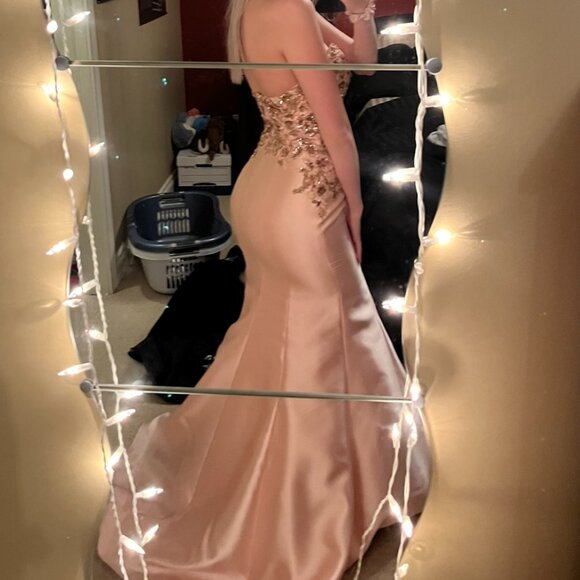 Formal/Graduation Dress - Picture 2 of 3